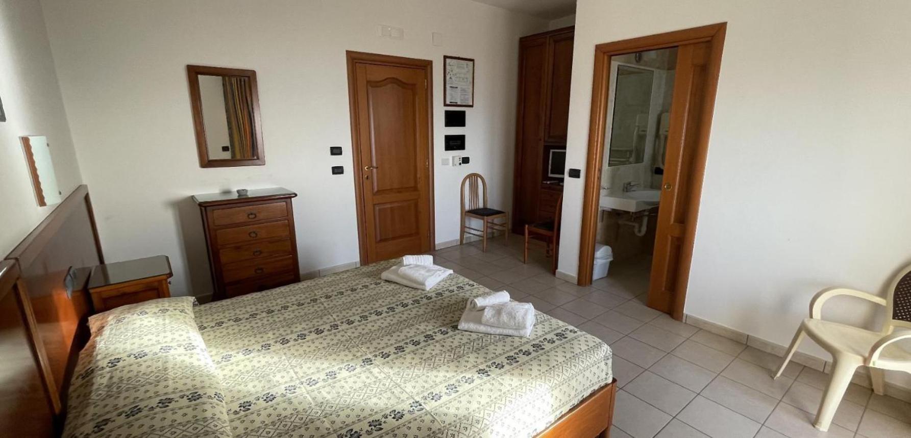 Hotel Dei Bizantini & Villaggio Campo Dei Messapi 산 피에트로 인 베바냐 외부 사진