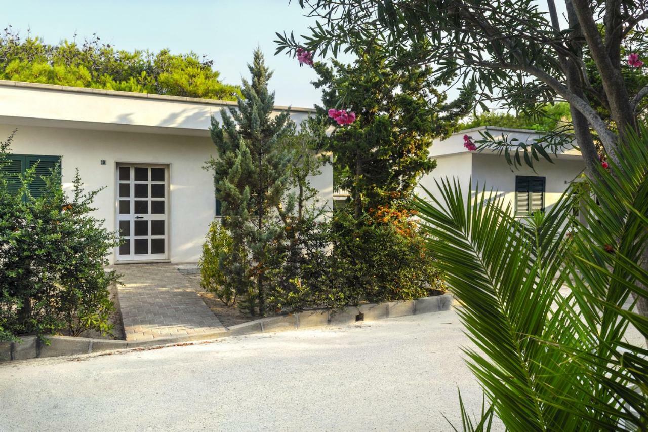 Hotel Dei Bizantini & Villaggio Campo Dei Messapi 산 피에트로 인 베바냐 외부 사진